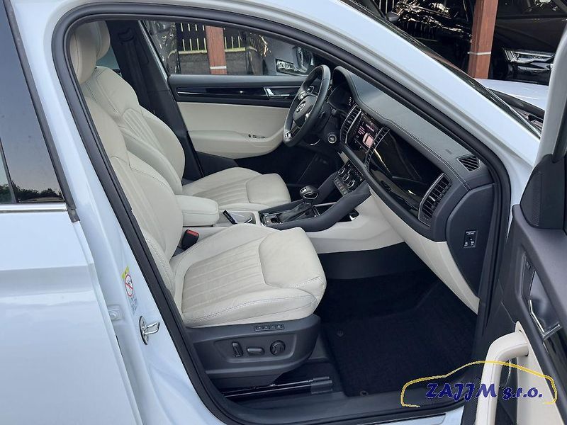 Škoda Kodiaq L&K 2.0TSi 140kw 4x4 + Webasto - fotka 38 z 50