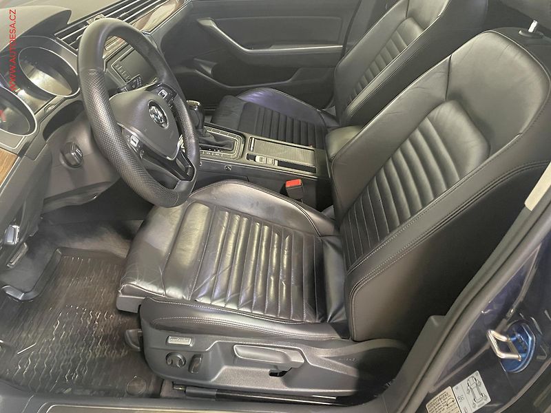 Volkswagen Passat (2015) 2.0 Bi-TDi 4x4, Highline - fotka 9 z 18