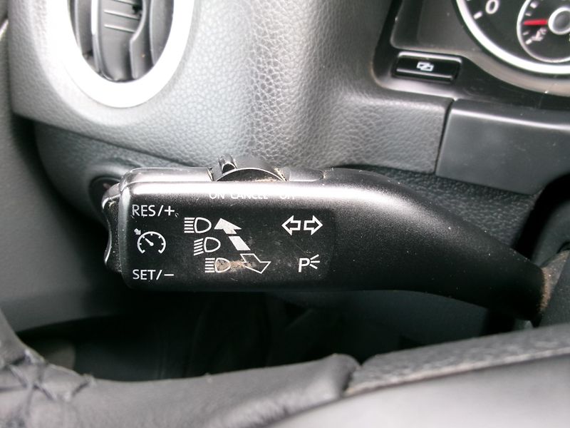 Volkswagen Tiguan (2010) 2,0TDI DSG AC 4x4 TEMP TAŽNÉ - fotka 18 z 31