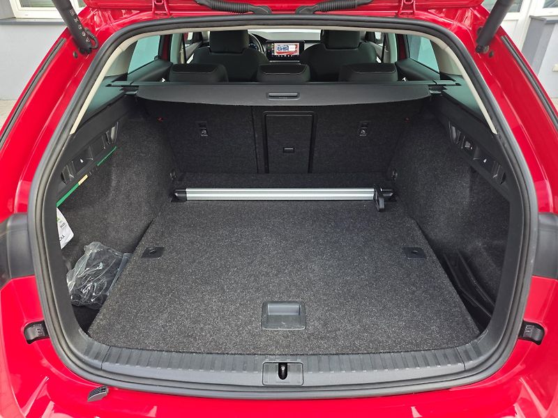 Škoda Octavia (2023) 2.0TDI DSG STYLE TAŽNÉ FULLLED - fotka 21 z 24