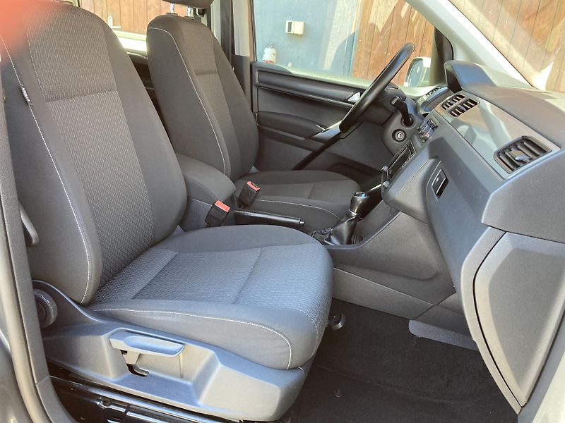Volkswagen Caddy (2016) MAXI 2,0TDi 7míst multtif.vola - fotka 14 z 18