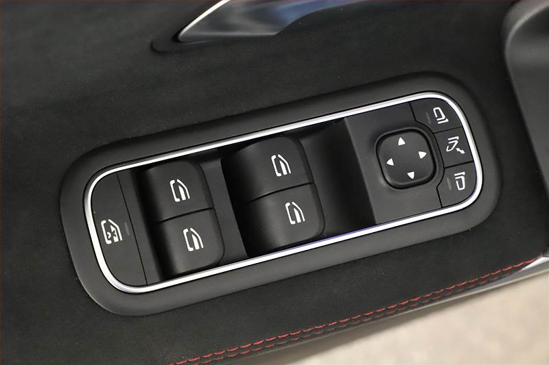 Mercedes-Benz CLA (2025) 200, AMG Line, Matrix, Kamera - fotka 23 z 27