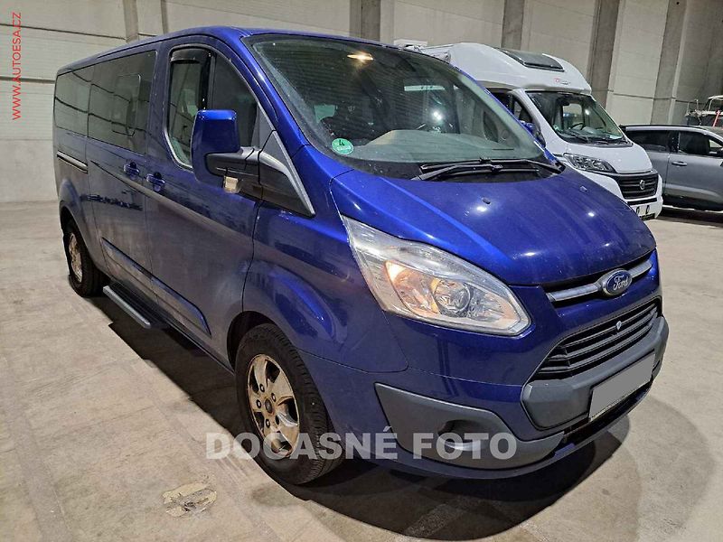 Ford Tourneo Custom (2016) 2.0TDCi L2 9míst, Limited, TZ - fotka 1 z 13