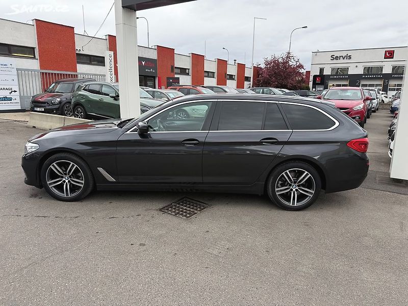 BMW Řada 5 520d XDRIVE 140kW - fotka 9 z 33