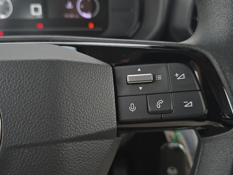 Citroën Berlingo (2024) Plus 1.5 BlueHDi 75kw, ČR, Ser - fotka 13 z 24