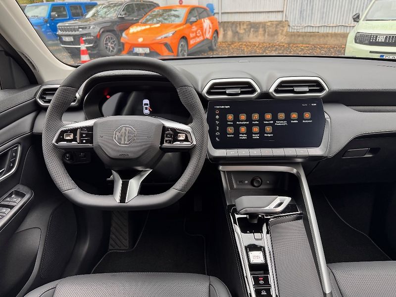 MG ZS (2026) 1,5l Hybrid + (197k) Exclusive - fotka 17 z 36