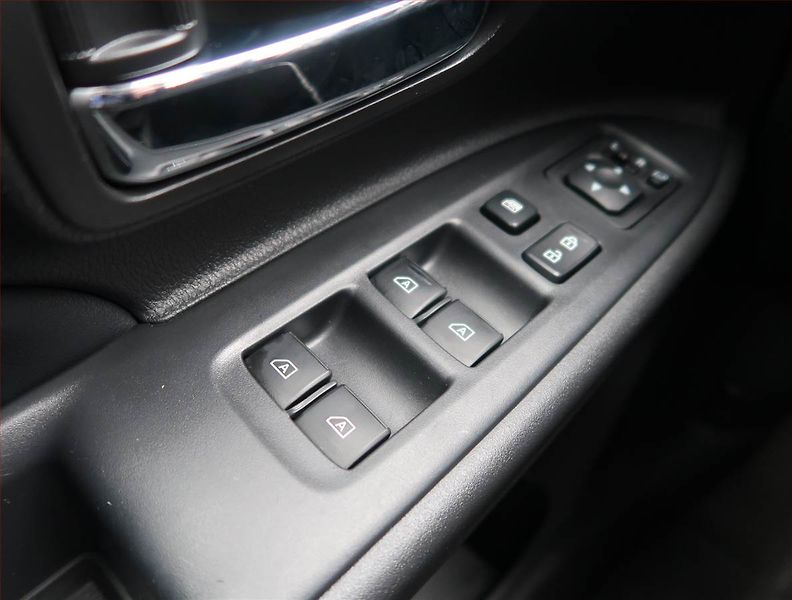 Mitsubishi Outlander (2020) 2.0 - fotka 17 z 18
