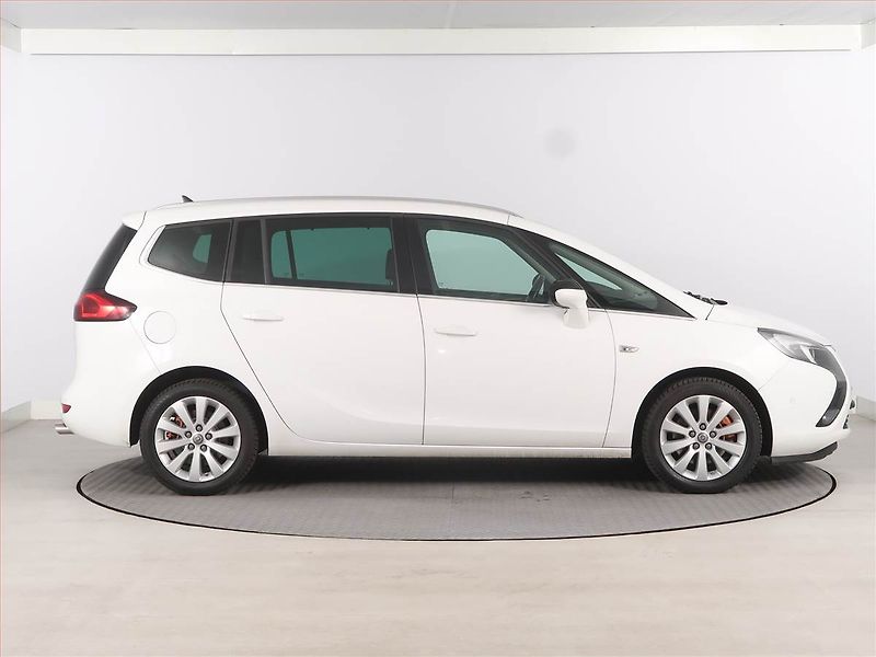 Opel Zafira (2015) 2.0 BiCDTI, 7 míst, Navi - fotka 6 z 19