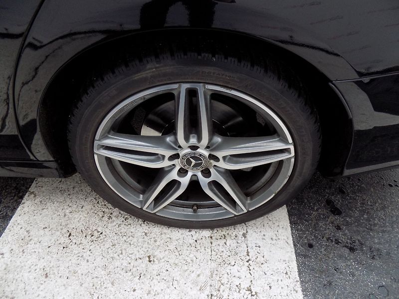 Mercedes-Benz Třídy E (2018) 350d/AMG Line/4-Matic/LED/ - fotka 45 z 45