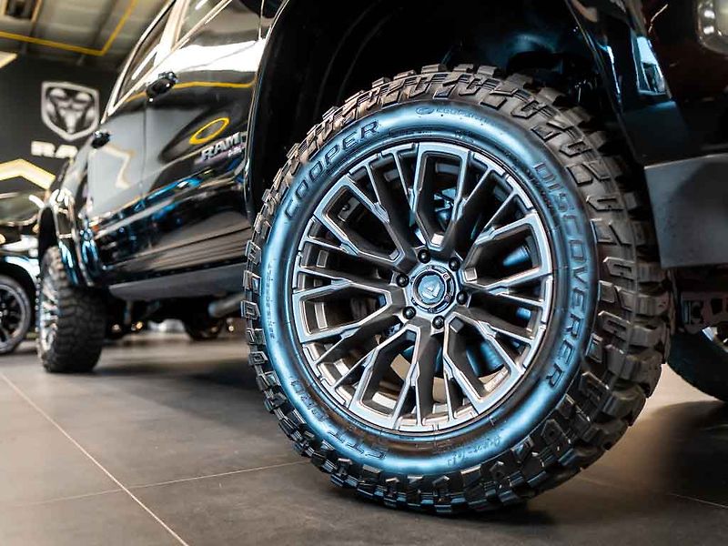 Dodge RAM (2024) 5.7 V8 eTorque Limited 6 LIFT - fotka 45 z 45