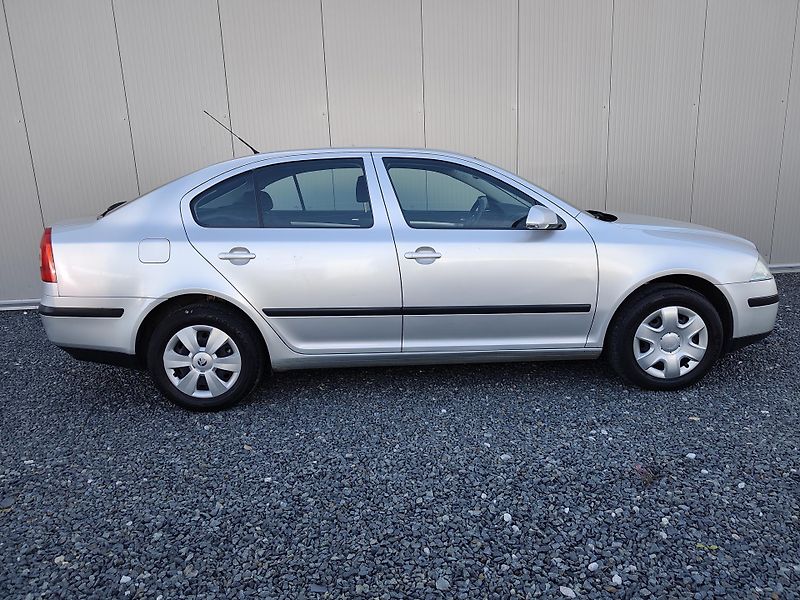 Škoda Octavia II,1.6MPi,SERVISNÍ KNIHA,ČR - fotka 7 z 23