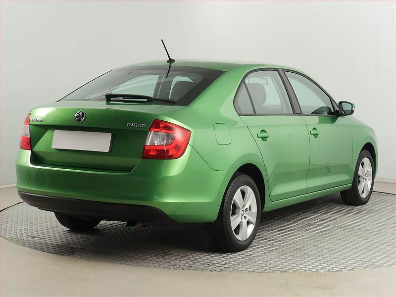 Škoda Rapid (2017) Ambition Plus 1.2 TSI - fotka 5 z 15