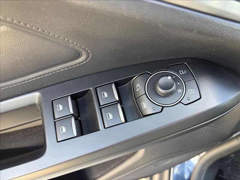 Ford Focus 1,5 EcoBlue 88kW Titanium - fotka 23 z 41