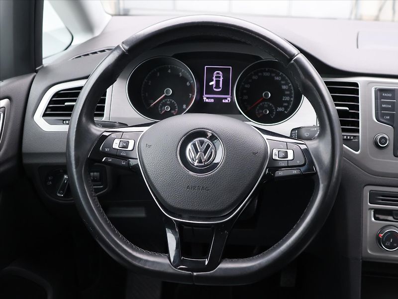 Volkswagen Golf Sportsvan 1,4 TSI 110kW Comfortline 1.Ma - fotka 18 z 32