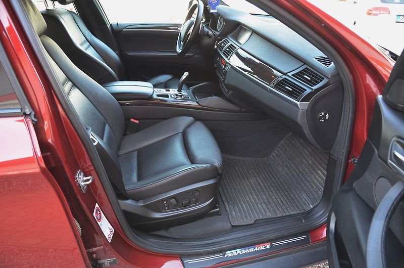 BMW X6 (2013) xDrive 40d 225kW / ČR - fotka 15 z 37