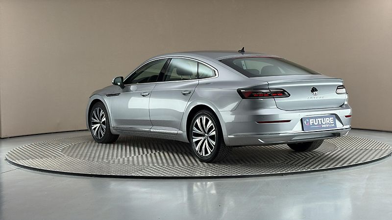 Volkswagen Arteon 2.0 TDI DSG Elegance - fotka 2 z 27