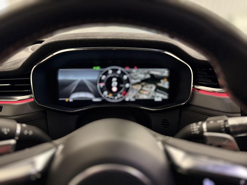 Jaguar F-Pace (2022) 5.0 SVR REZERVOVÁNO  - fotka 30 z 53