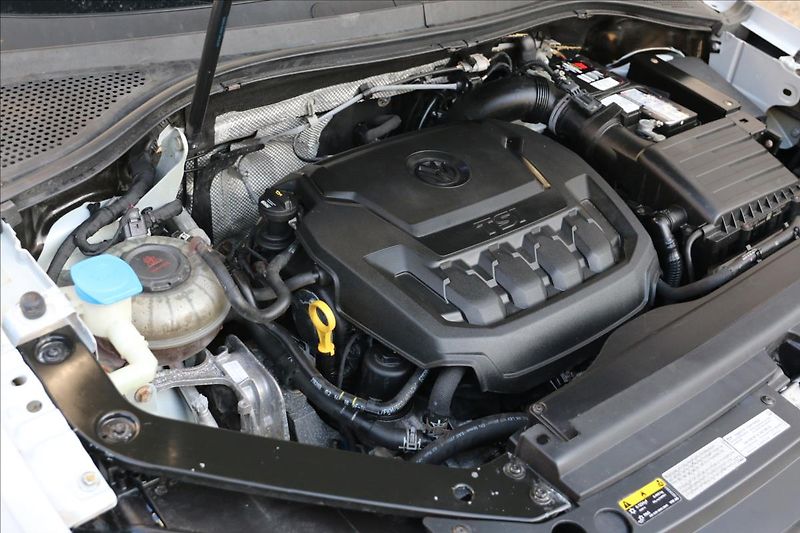 Volkswagen Tiguan Allspace 2,0 Tsi, 4motion, 7míst - fotka 42 z 44