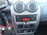 Dacia Duster 1,6 i,16V,77kW,1majČR,4x4 - náhled 13