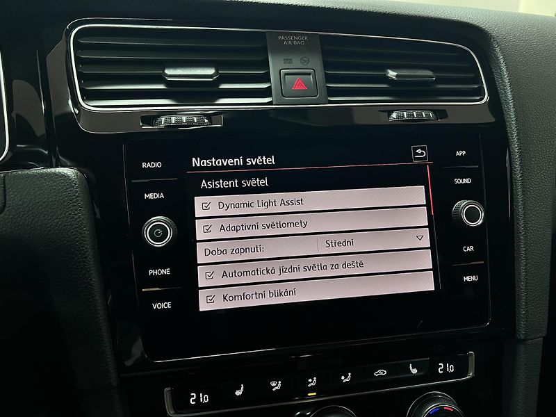 Volkswagen Golf GTI Performance 180 kW - fotka 39 z 50