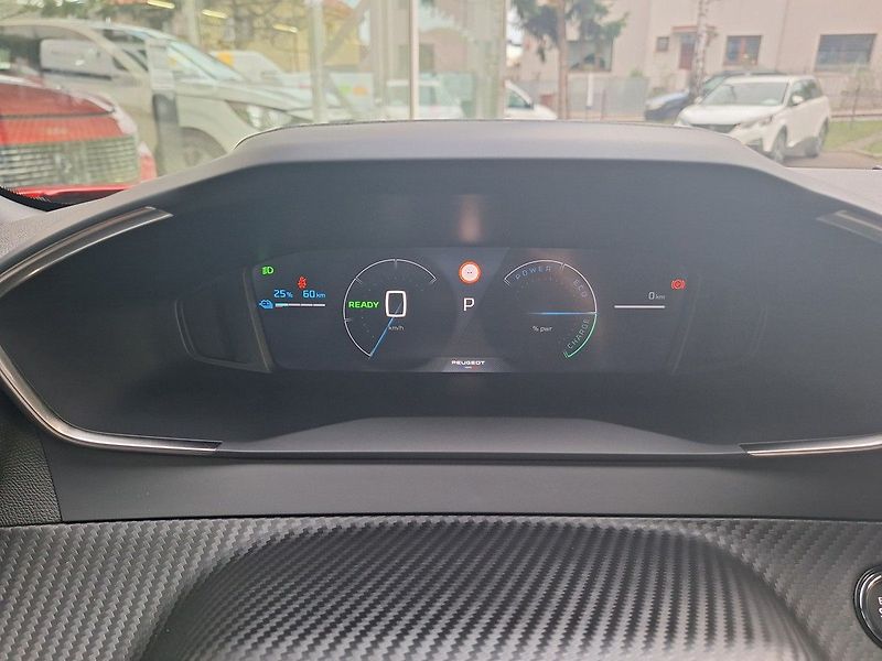 Peugeot 2008 (2026) e-ALLURE 115 kW / 156 k (Bater - fotka 14 z 23