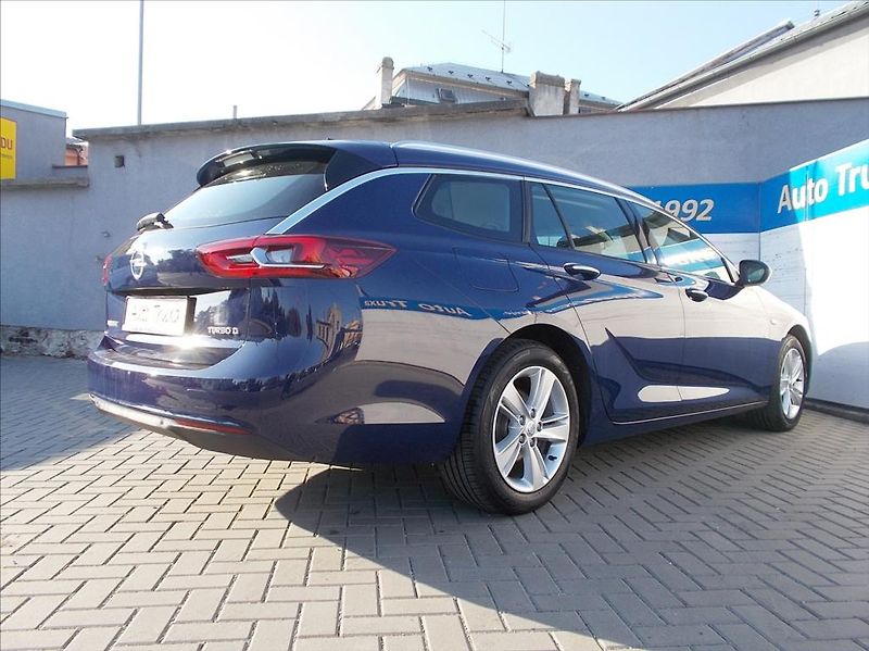 Opel Insignia ST 1.6 CDTi 100kW INNOVATION - fotka 37 z 46