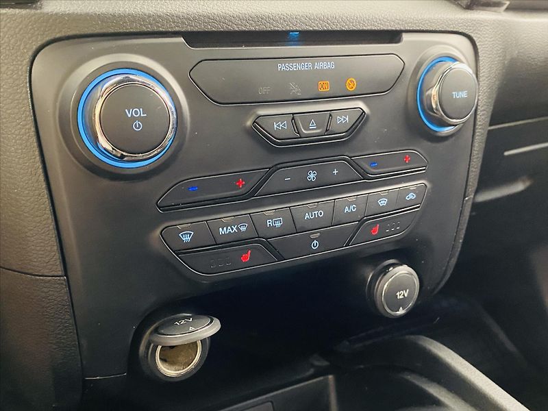 Ford Ranger 2,0 EcoBlue 4x4 D.Cab Wildtrak - fotka 20 z 27