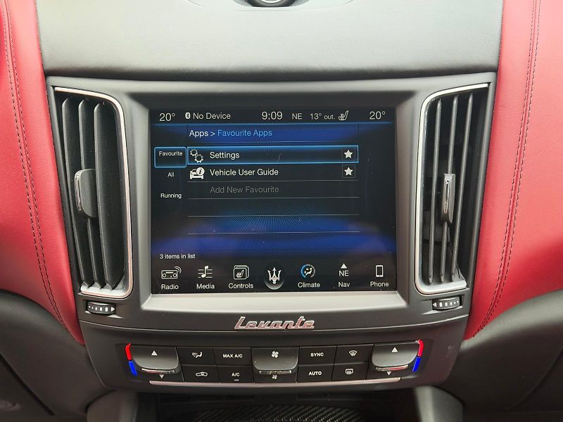 Maserati Levante SQ4-316KW-4x4-H&K-R21-ČR - fotka 25 z 34