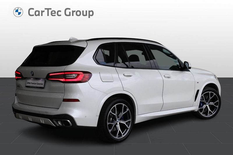 BMW X5 xDrive30d - fotka 6 z 30