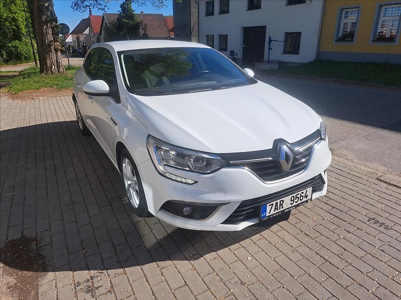 Renault Mégane 1,5 dCi - fotka 1 z 41