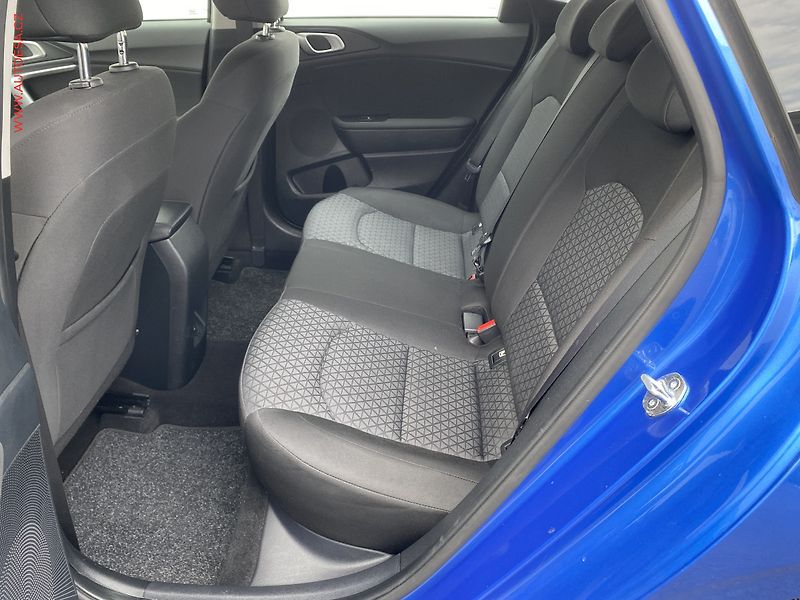 Kia Ceed (2023) 1.5 T-GDi, ČR, Spin, AT - fotka 10 z 18