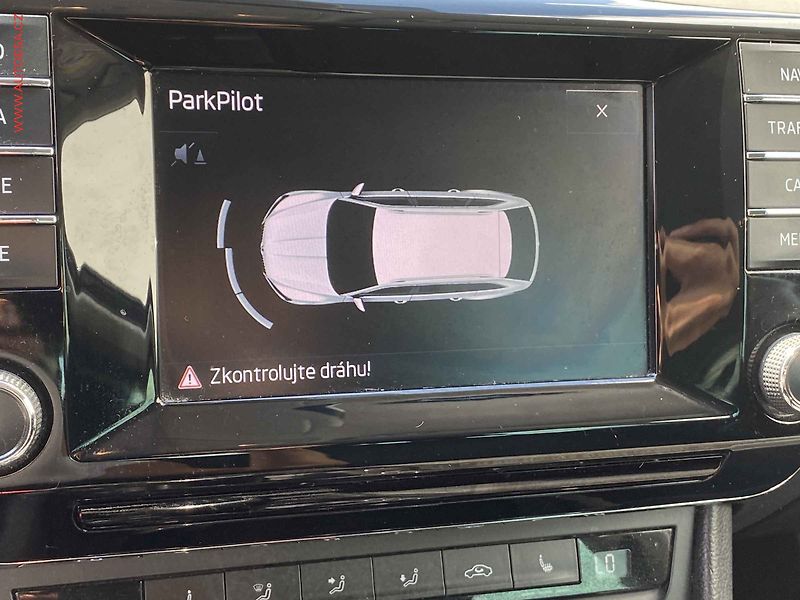 Škoda Superb (2016) 2.0 TDi - fotka 17 z 18