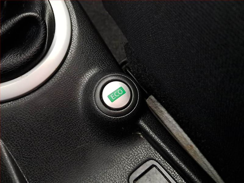 Nissan Note (2015) 1.2, Navi, Tempomat - fotka 17 z 19