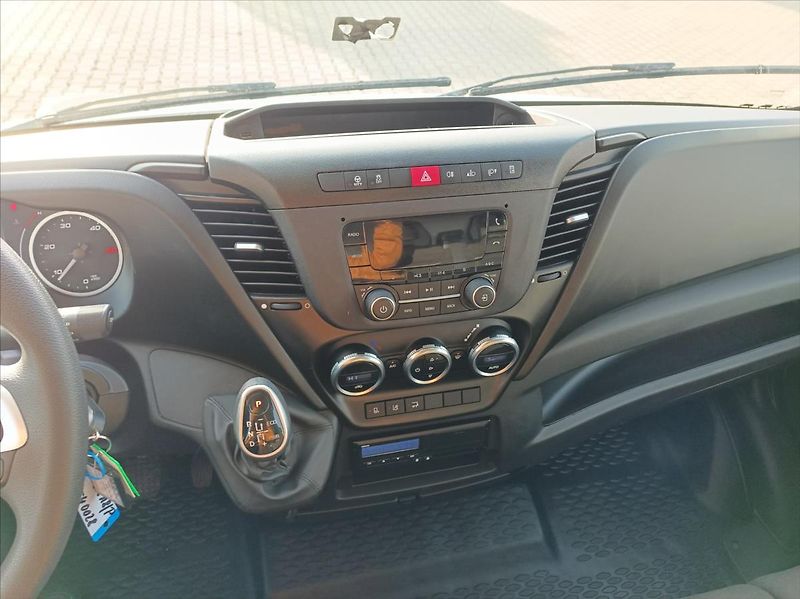Iveco Daily 3,0   70C18A8P 15EP hydr čelo - fotka 8 z 16