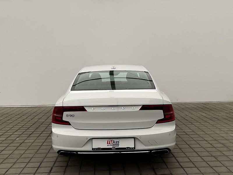 Volvo S90 2.0 T6 4x4 Inscription - fotka 6 z 30