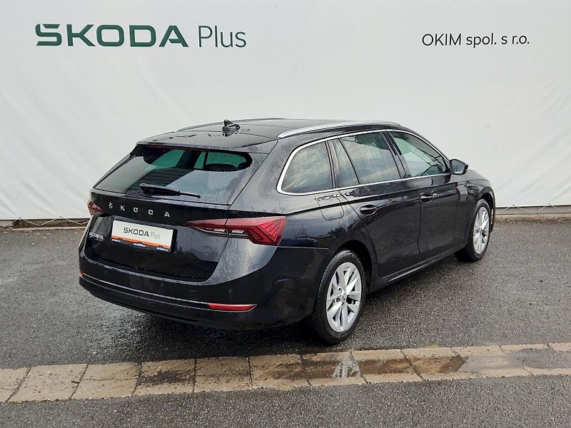 Škoda Octavia (2021) Combi  Style 2,0 Tdi  DSG  Pan - fotka 2 z 38