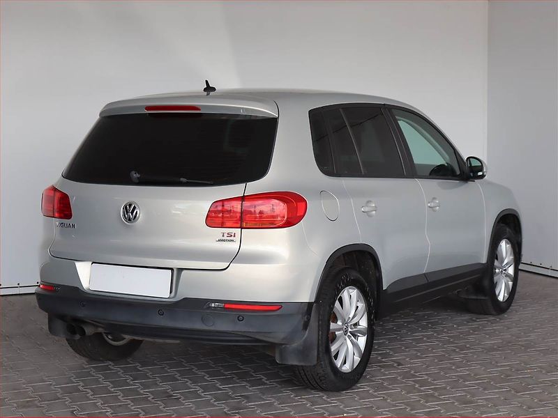 Volkswagen Tiguan (2011) 1.4 TSI, 4X4, Serv.kniha - fotka 5 z 19