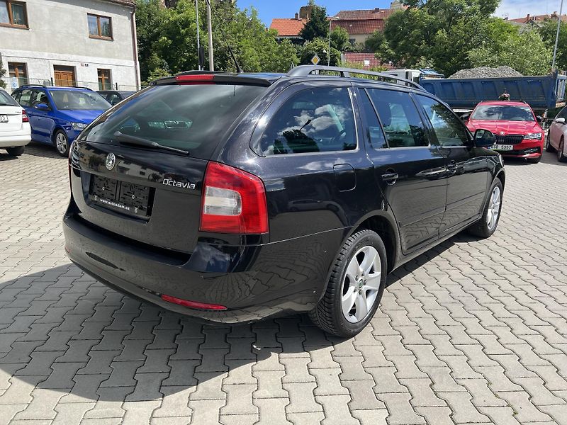 Škoda Octavia 1,2TSi DSG combi Autoklima - fotka 3 z 43