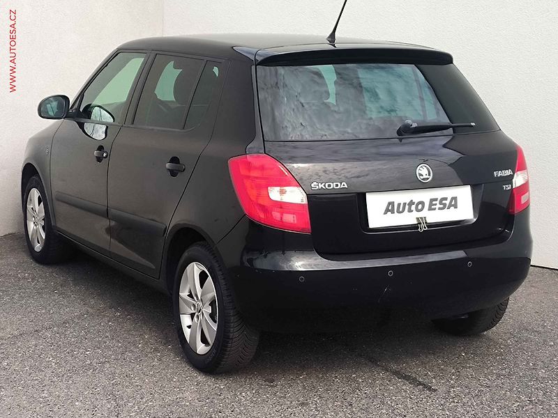 Škoda Fabia (2013) 1.2 TSi, Ambition, výhřev sed - fotka 6 z 16