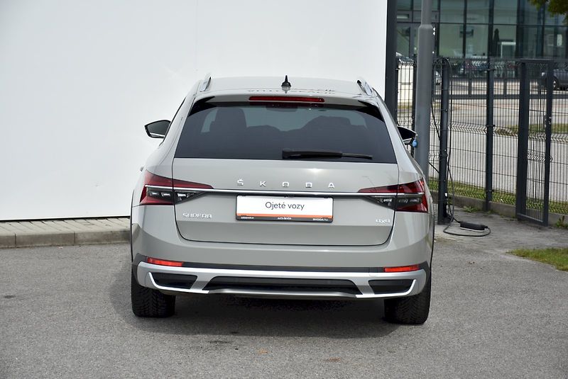 Škoda Superb (2021) Scout 2.0 TDI 147kW 4x4 DSG - fotka 9 z 35