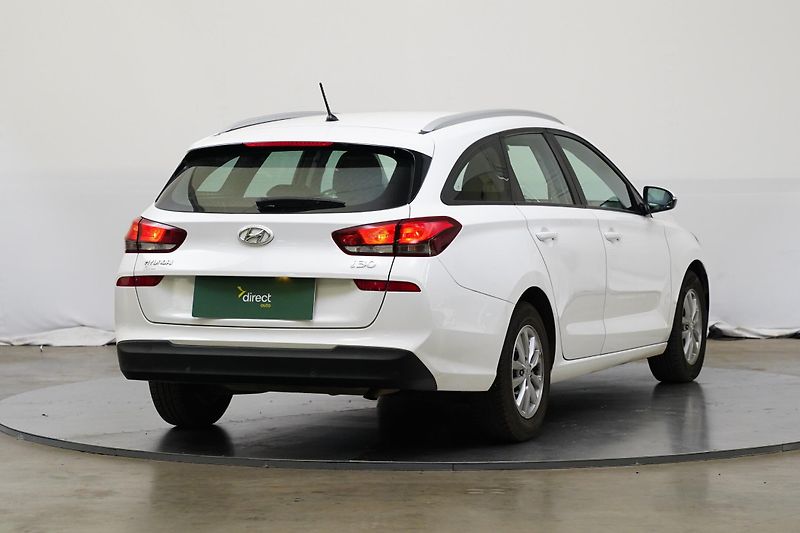 Hyundai i30 - fotka 2 z 6