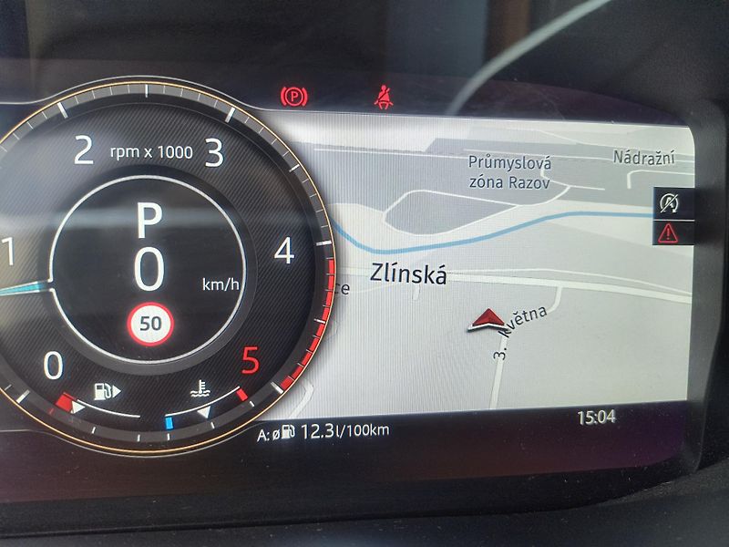 Jaguar F-Pace (2021) D300 AWD R -DINAMIC SE AUTOMAT - fotka 40 z 68