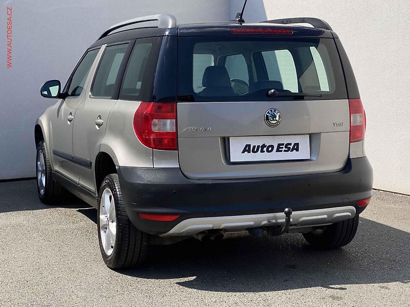 Škoda Yeti (2012) 2.0TDI, Ambition, AC - fotka 6 z 14