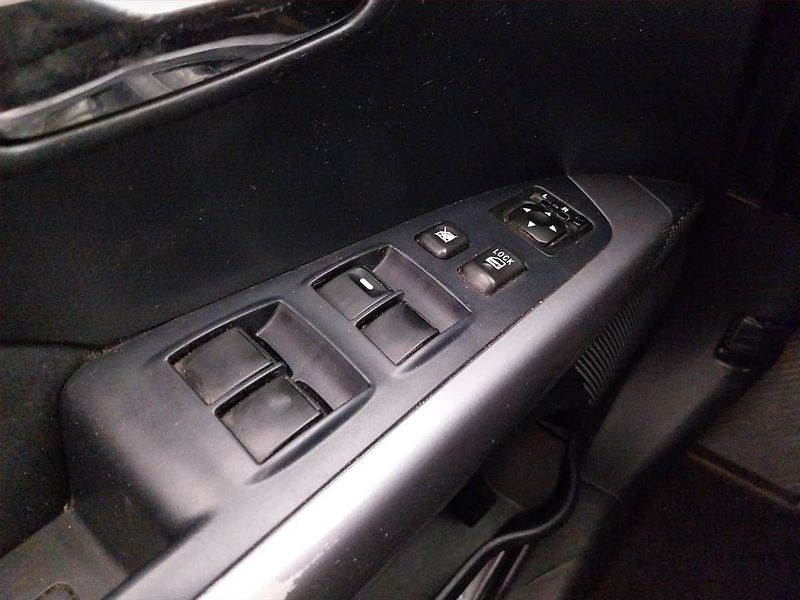 Mitsubishi Outlander (2007) 2.0 DI-D, 4X4, 7 míst - fotka 18 z 20