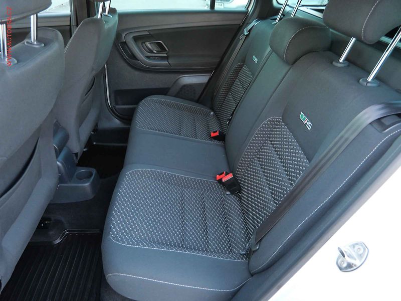 Škoda Fabia (2011) 1.4 TSi, ČR, RS, DSG - fotka 10 z 23