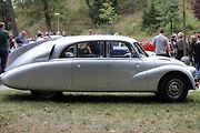 Na akci Jízda do vrchu a výstava historických vozidel se představilo na tři sta automobilů a motocyklů.