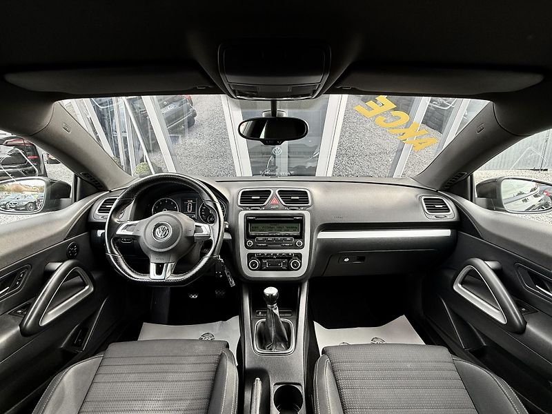 Volkswagen Scirocco 1,4 TSI 90kW  - fotka 21 z 36