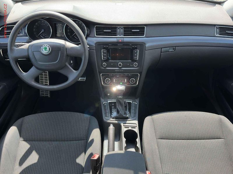 Škoda Superb (2012) 2.0TDi, DSG, navi - fotka 8 z 16