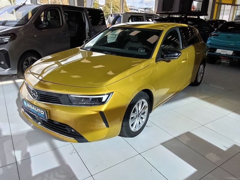 Opel Astra 1.2T 81KW 2023 - fotka 1 z 10