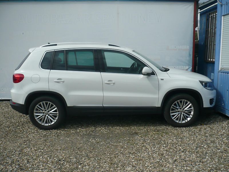 Volkswagen Tiguan 2.0TDI 130Kw 4x4 Klima Navi - fotka 5 z 28